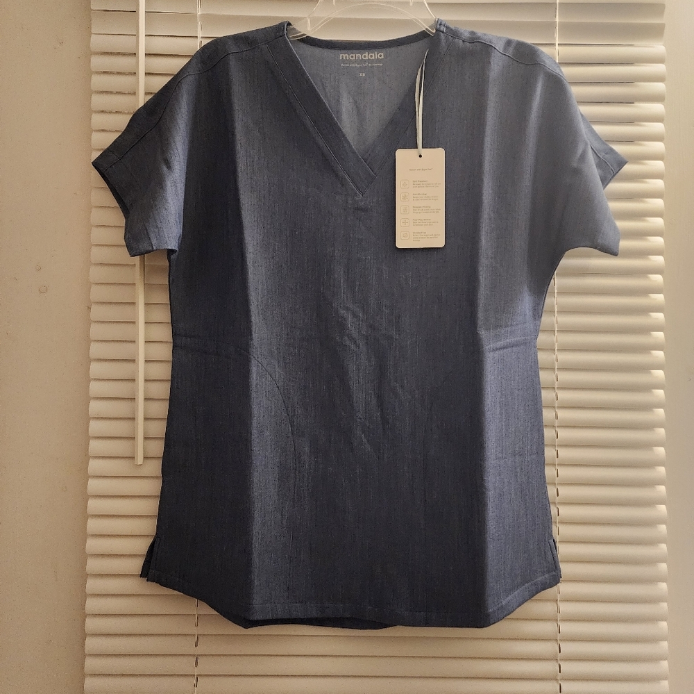 Scrub set